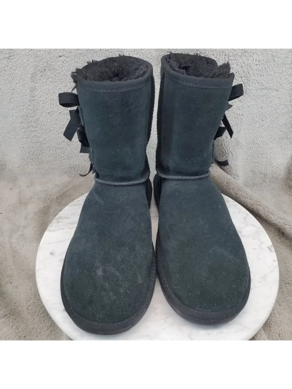 Ugg Shoes Girls 5 Black Suede Shearling Koolaburra Victoria Short Boots *Read*